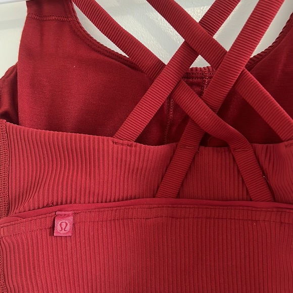 Lululemon Rib-Knot Sports Bra. Red. Size XS - Picture 3 of 4
